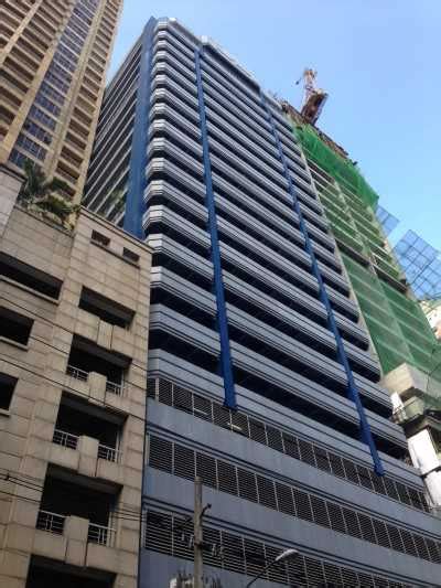 Pearl Bank Center .
